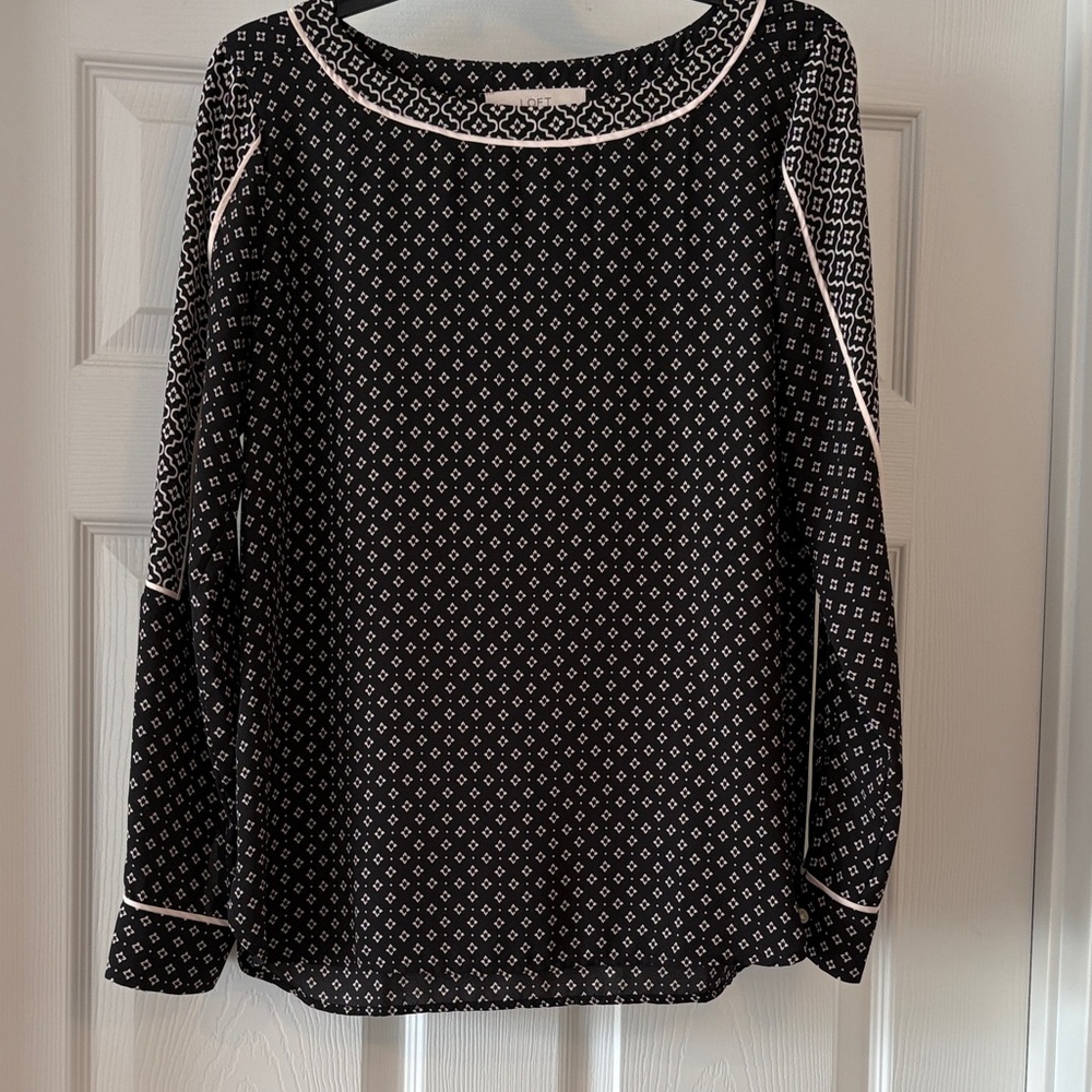 Loft Black Printed Long-Sleeve Women's Blouse with Contrast Trim.